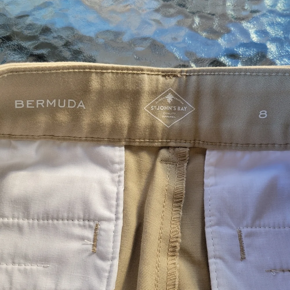 St. John's Bay Bermuda Tan Shorts Size 8, Look New